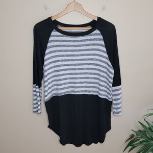 143 Story | Gray White Striped Black Color Blocked Tee Size Medium